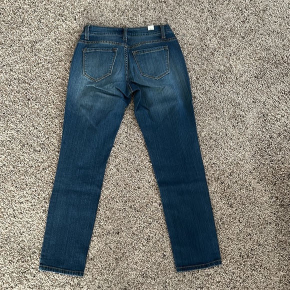 Distressed Crop Jeans - Picture 3 of 4